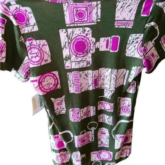 Lularoe‎ XXS Classic T shirt Brown background with pink distressed cameras NWT - Picture 2 of 7